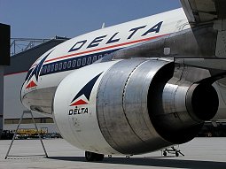 Delta Air Lines Lockheed L-1011-385-1-15 TriStar 250 (N740DA) - B Models