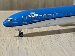 Три топора KLM