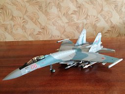 Су-35 в масштабе 1:72 от Hobby Master, фотообзор