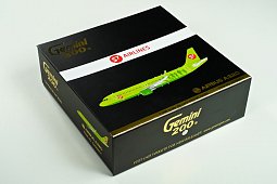 Модель самолета Airbus A320 S7 Airlines фирмы GeminiJets