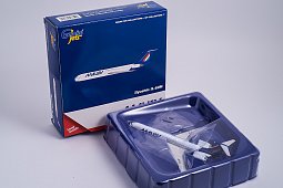 Модель GeminiJets самолета Ил-62 в масштабе 1:400