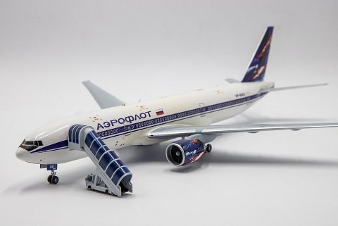   ,   1:200