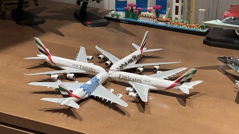 1/400 .1 Emirates